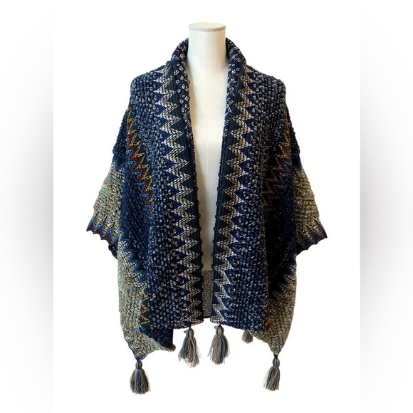 Sweaters - NWOT Bohemian Knit Tasseled Poncho Cardigan Sweater Oversized.